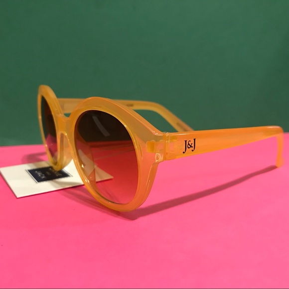 New Janie and Jack Sunglasses 0-2 or 2-4 years, block 95%UVB & 60%UVA. Yellow. - Picture 2 of 4